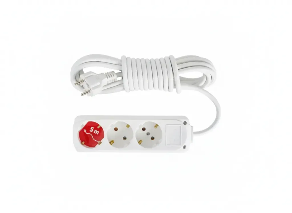 [9230105] White 3 Gang Earthed Extension Socket with 5 m Cord and Switch