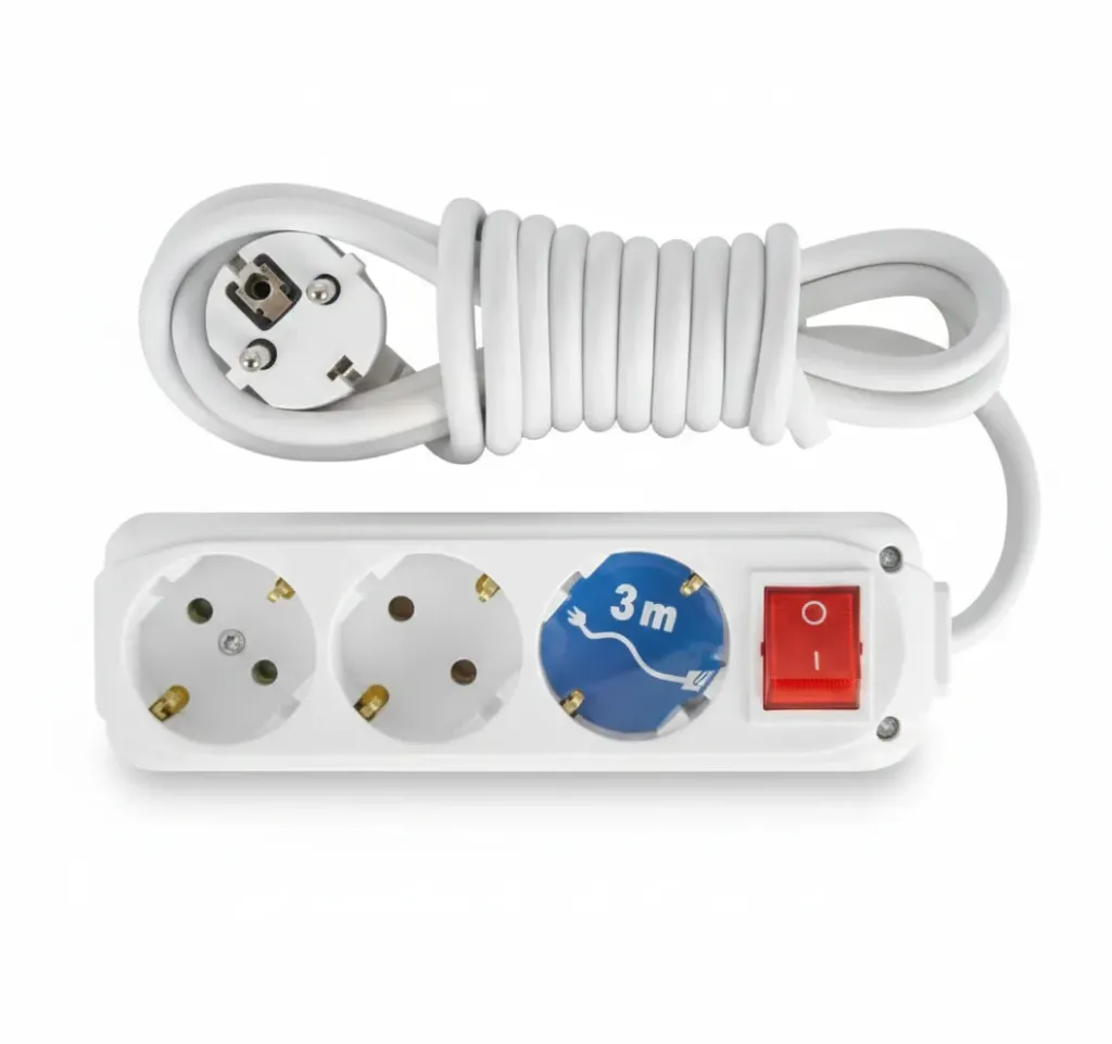 [9230203] White 3 Gang Earthed Extension Socket with Switch and 3 m Cord
