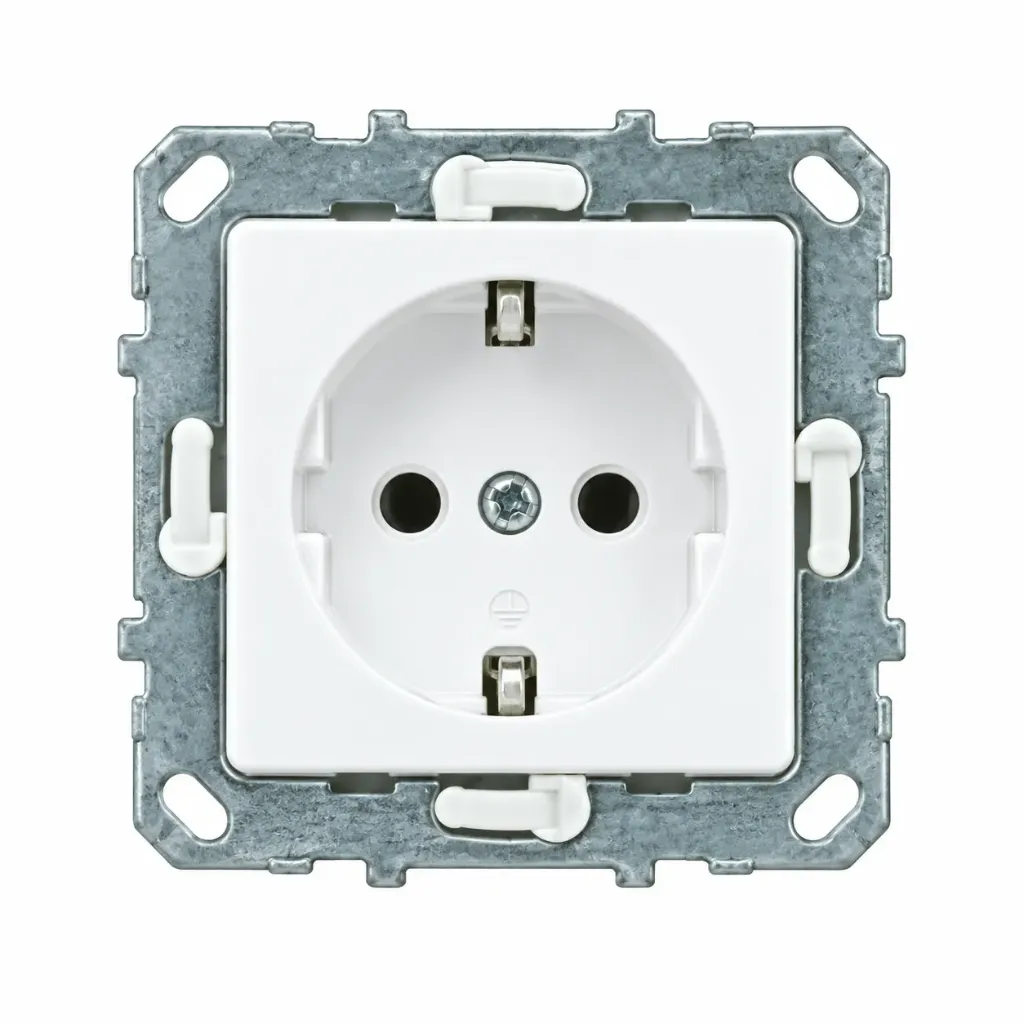 [00XX2201] White Single Socket with Side Earth